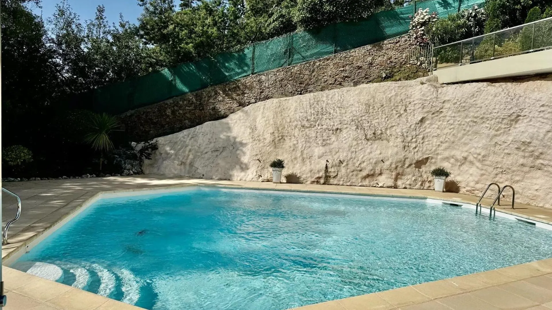 Apartment 2 Pieces Vue Mer, Piscine, A 2 Pas Des Plages Cannes France