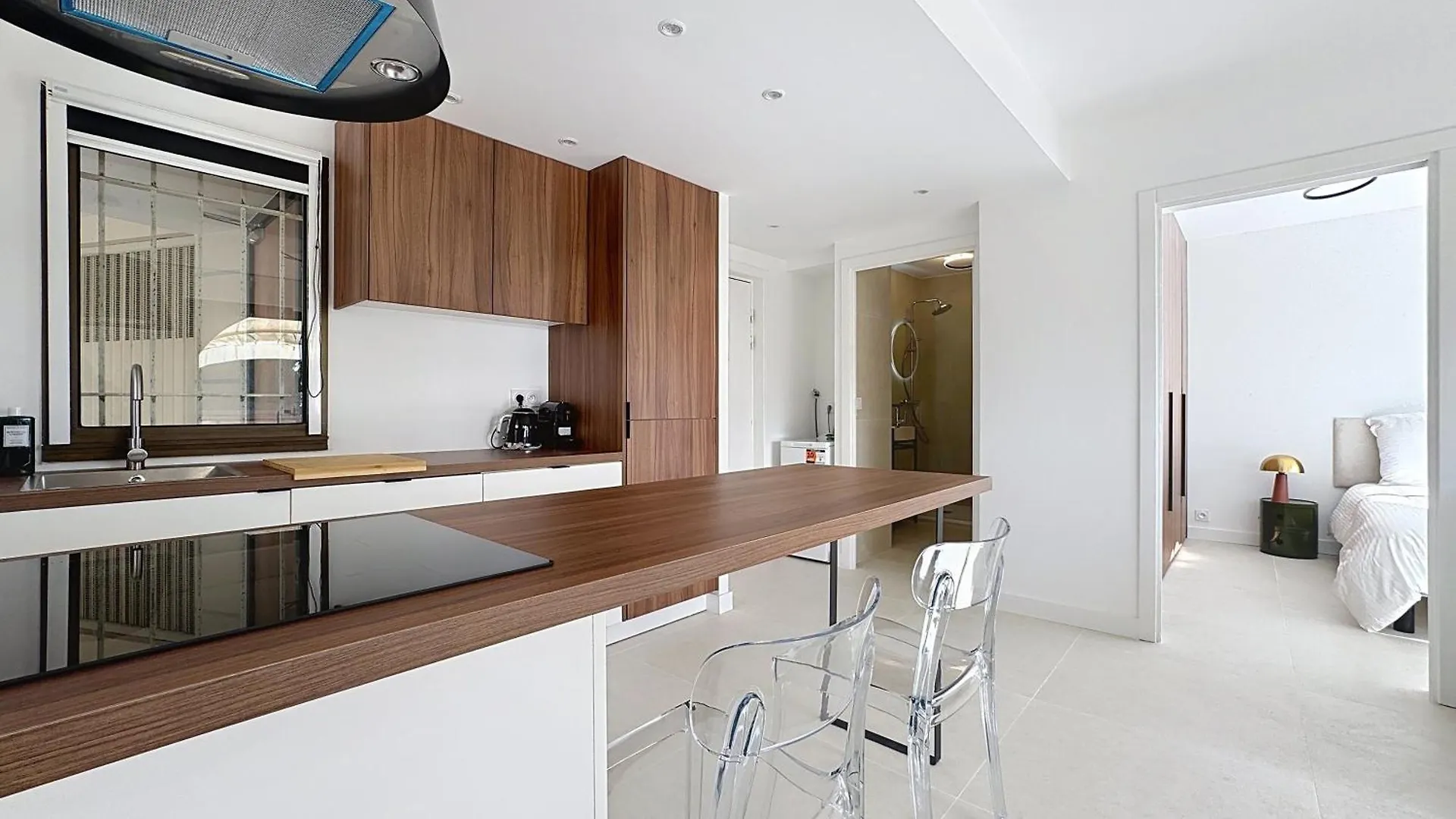 2 Pieces Vue Mer, Piscine, A 2 Pas Des Plages Cannes Apartment
